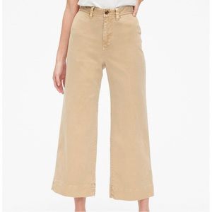 Gap High Rise Wide Leg Crop Khaki Pants Size 10 never worn